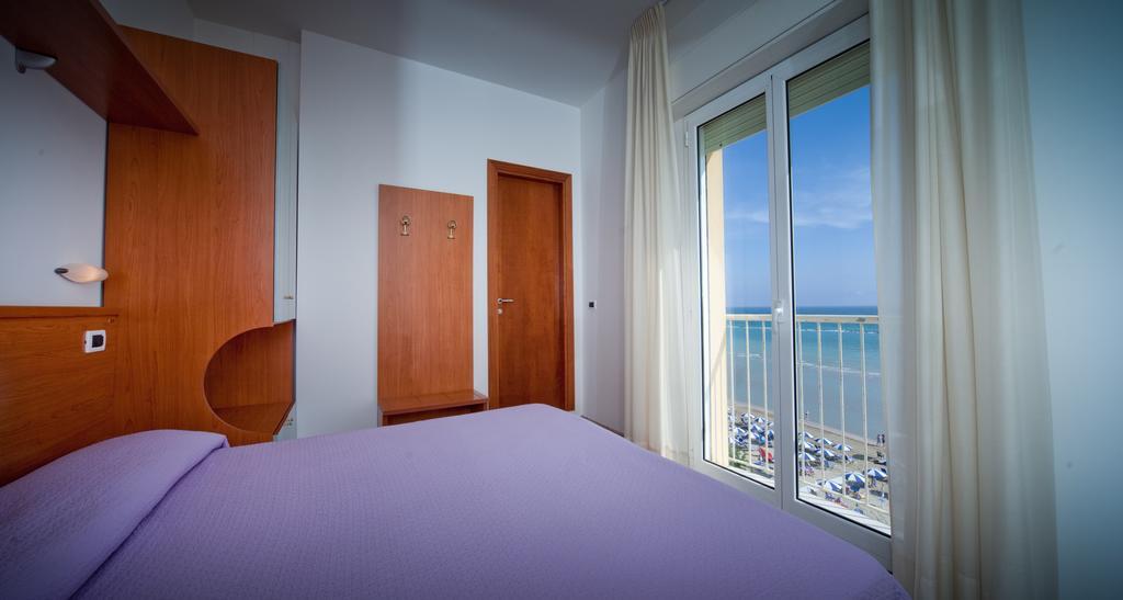 Hotel Florence มาร็อตตา ภายนอก รูปภาพ