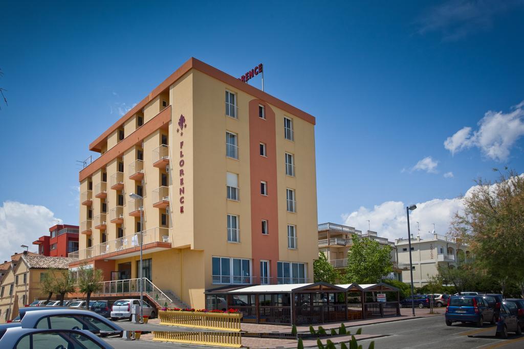 Hotel Florence มาร็อตตา ภายนอก รูปภาพ