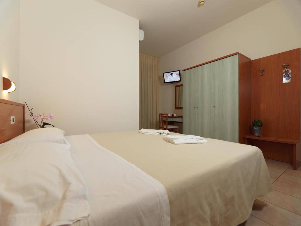 Hotel Florence มาร็อตตา ภายนอก รูปภาพ