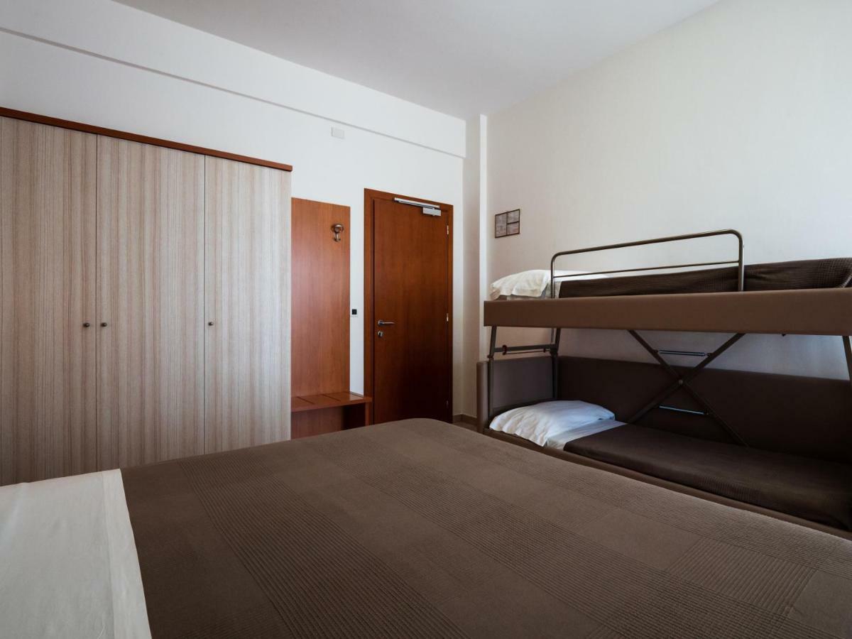 Hotel Florence มาร็อตตา ภายนอก รูปภาพ