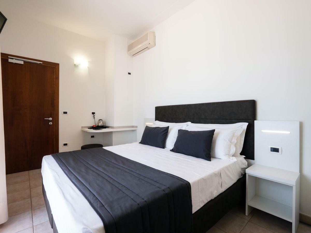 Hotel Florence มาร็อตตา ภายนอก รูปภาพ