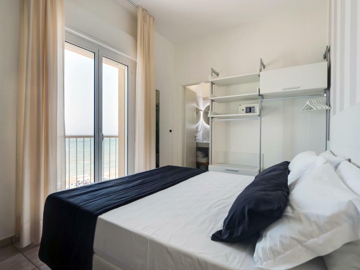 Hotel Florence มาร็อตตา ภายนอก รูปภาพ